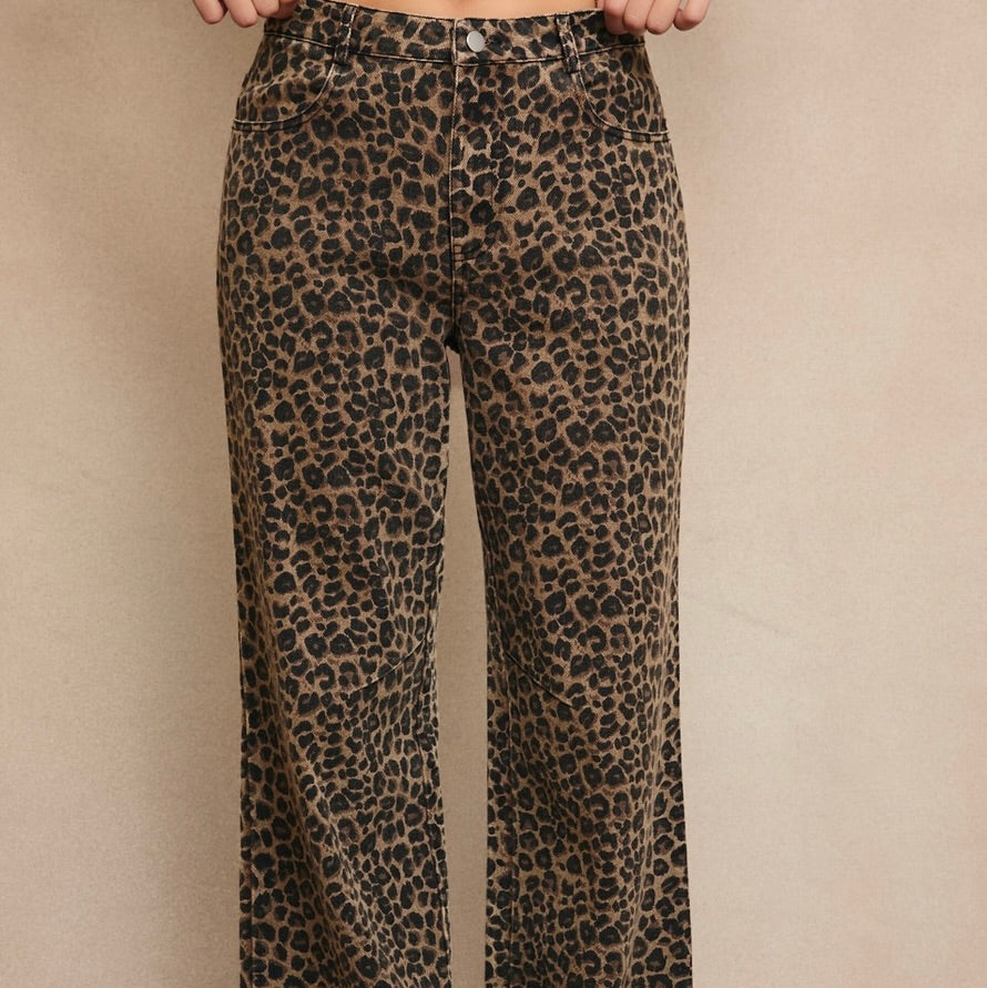 Mid-Rise Leopard Boyfriend Jeans