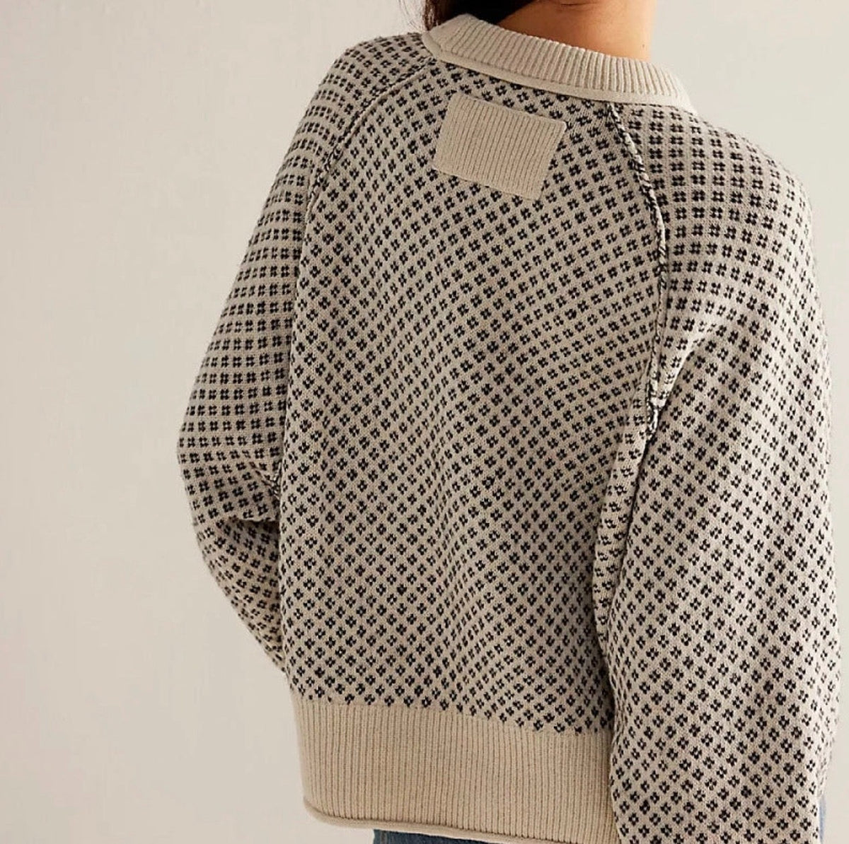 Jacquard Round Neck Pullover Sweater