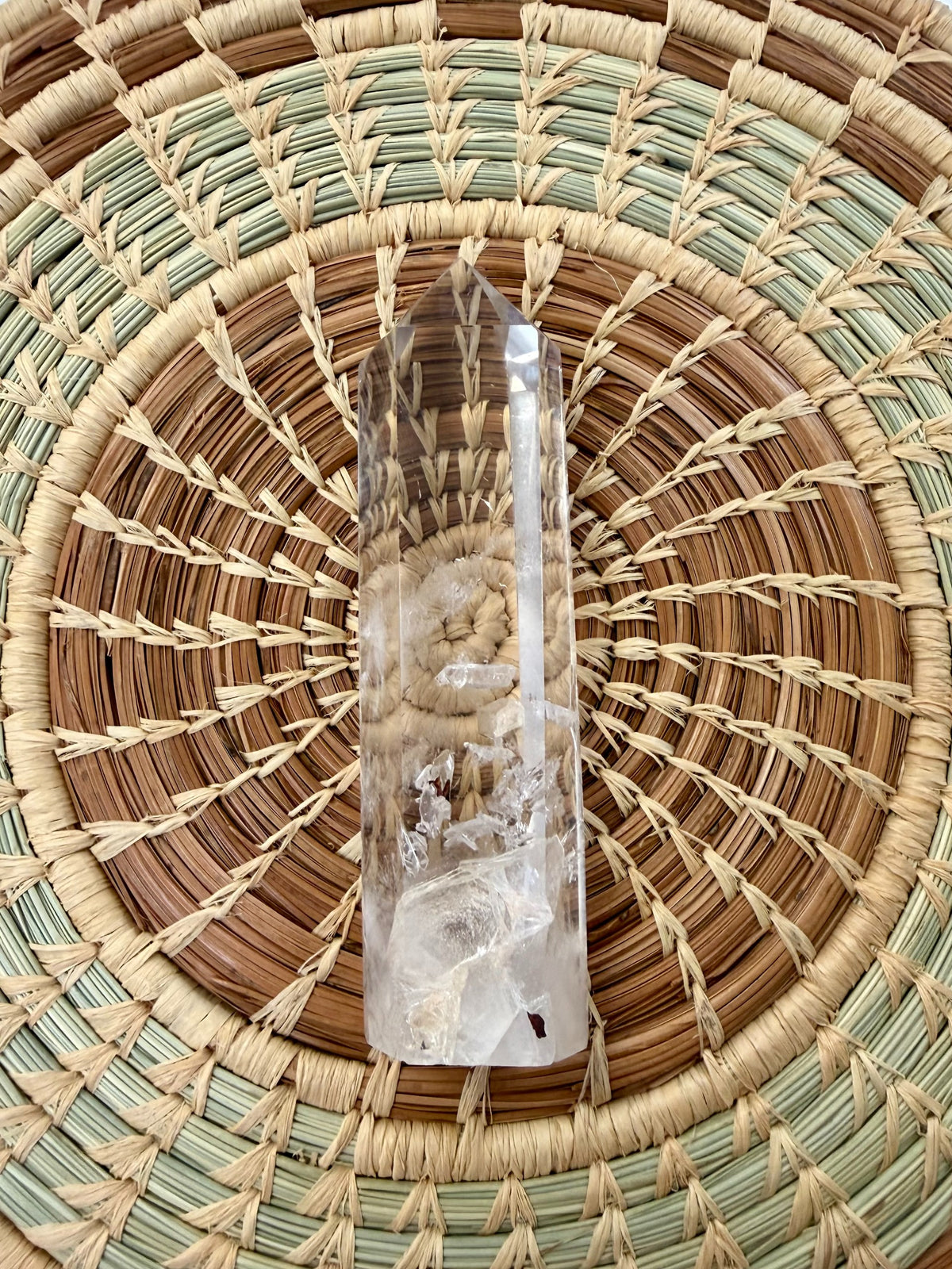 High-Clarity Clear Quartz Tower