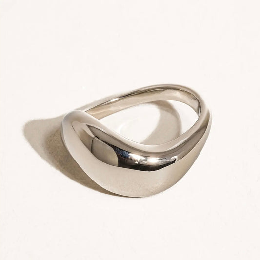 Erin 18K Non-Tarnish Classic Wavy Band
